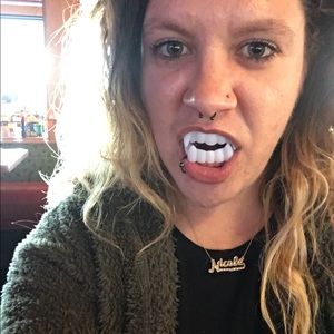 Meet your Posher, Nicole